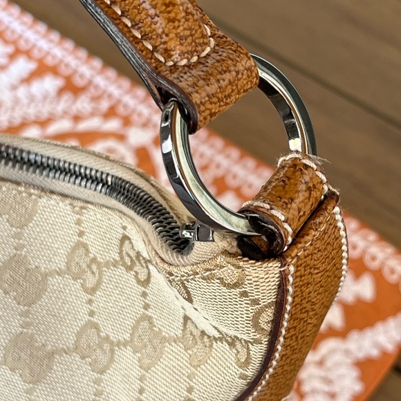 Authenic Brand New Vintage Gucci Hobo Beige - Picture 4 of 17